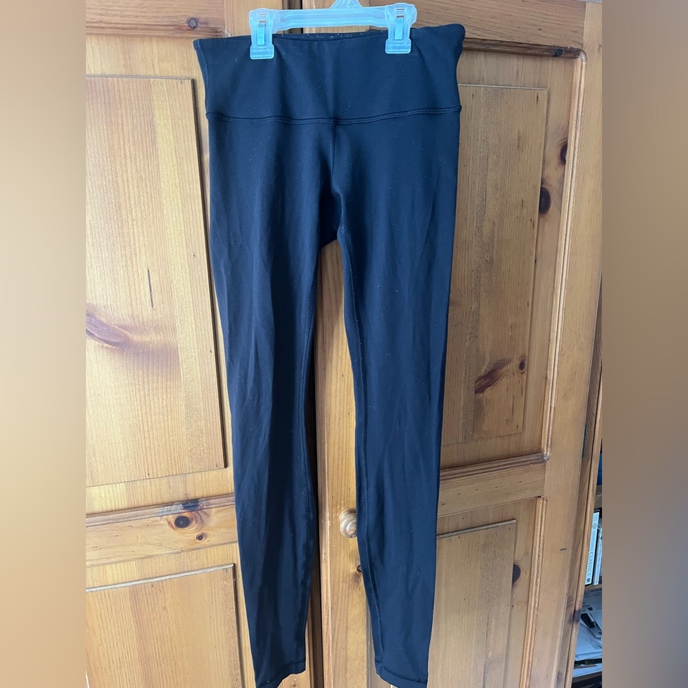 Lululemon Classic full length Wunder Under Leggings in size 4 great condition